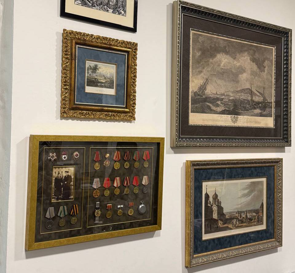 Оформление наград и медалей в багетной мастерской